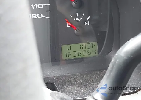 2004 Ford F-150 Lariat/Xl/Xlt z USA, uszkodzony, nr VIN 1FTPX12564FA28414